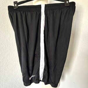 Nike Dri Fit Boys Shorts Sports Basketball Mesh Side Panel Black White EUC